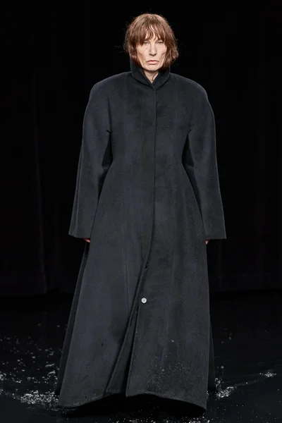 Look 7